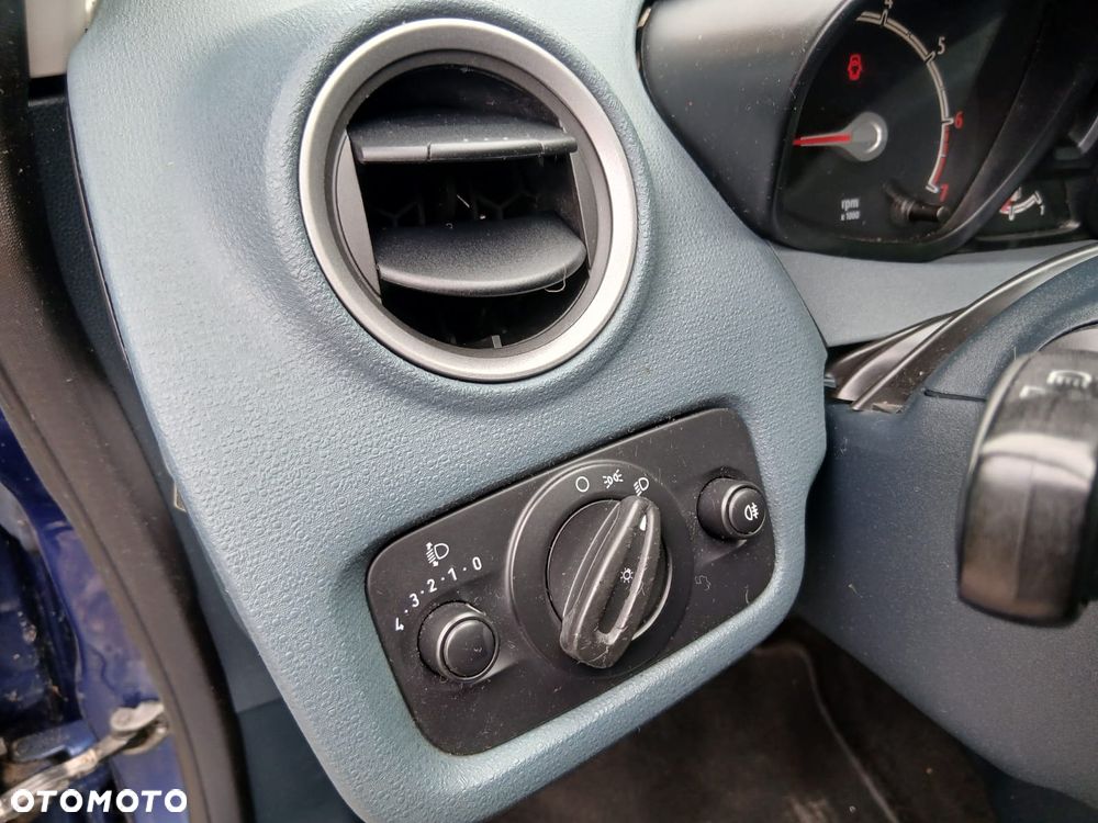 Ford Fiesta 1.25 Ambiente - 19