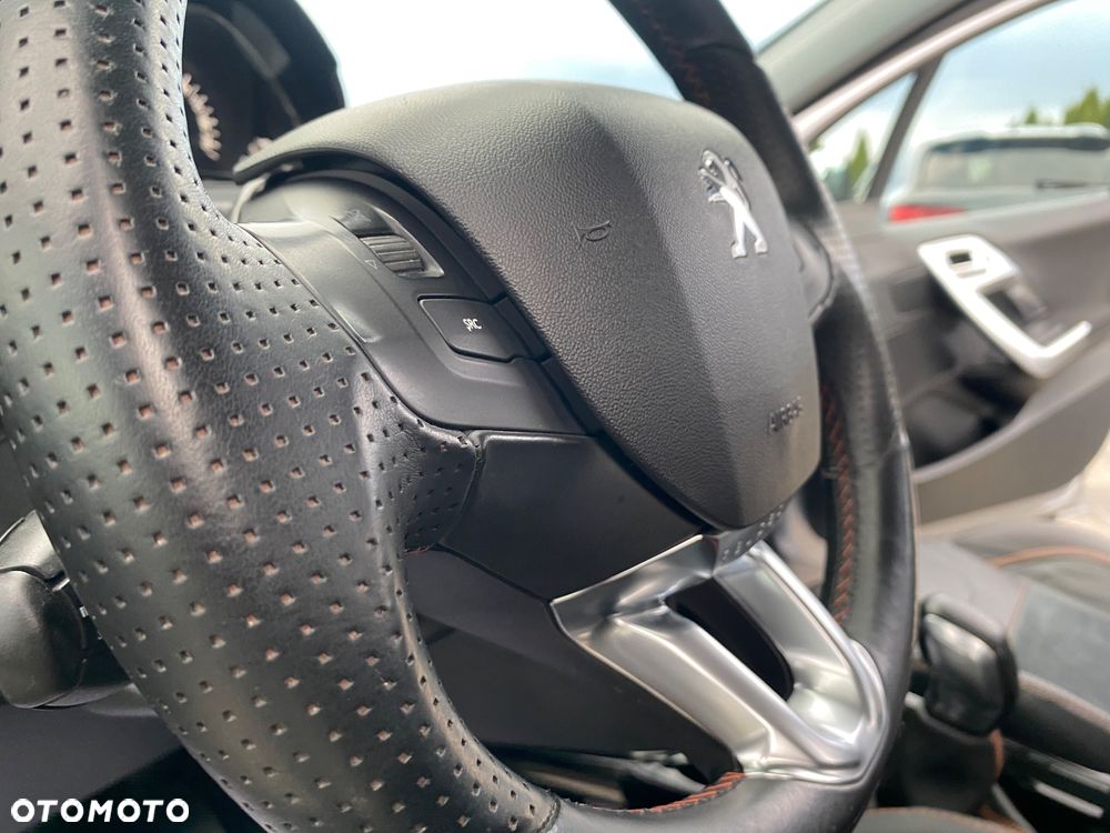 Peugeot 2008 1.2 Pure Tech GPF Crossway S&S - 12