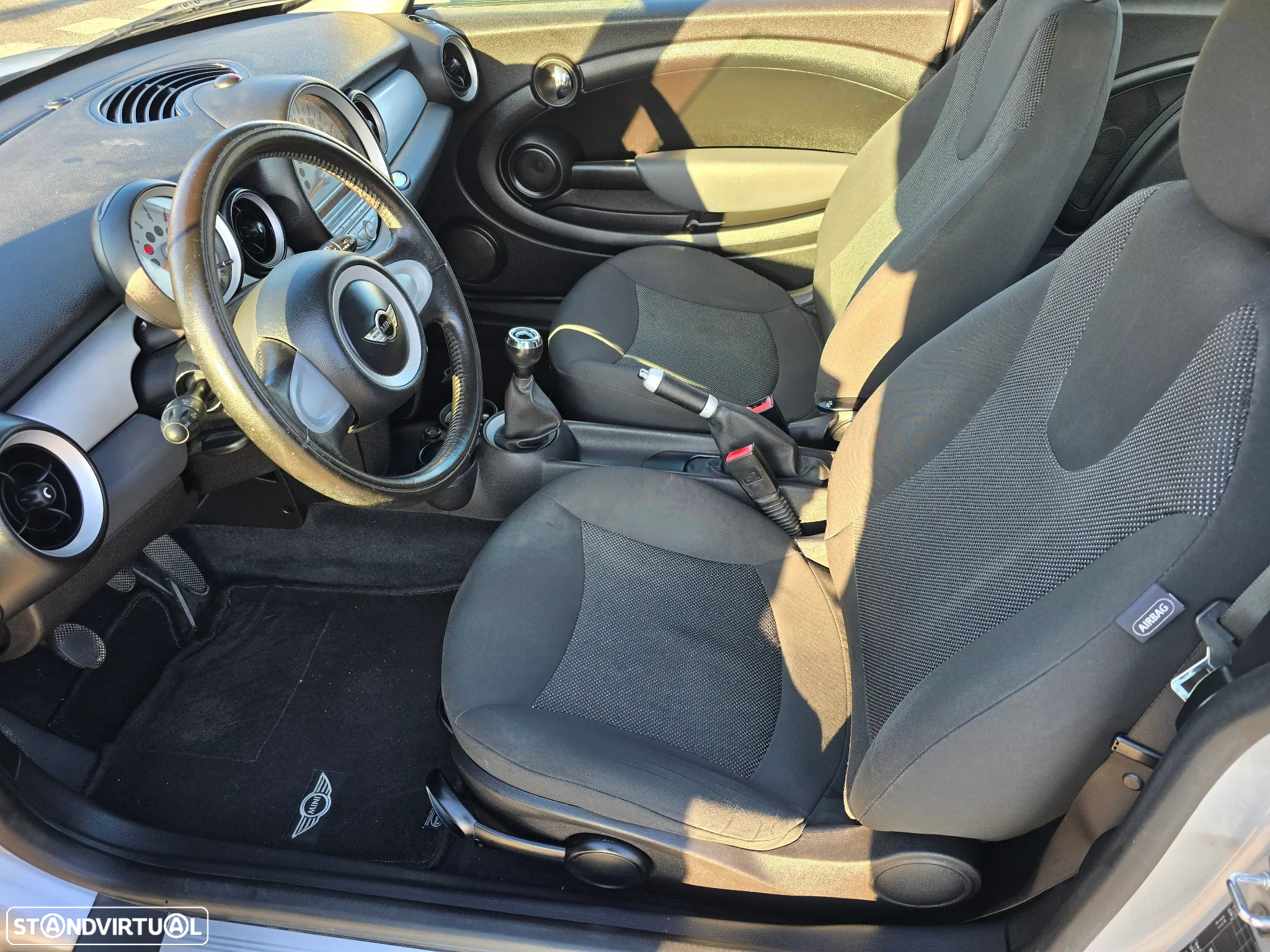 MINI 3 Portas Cooper D - 18