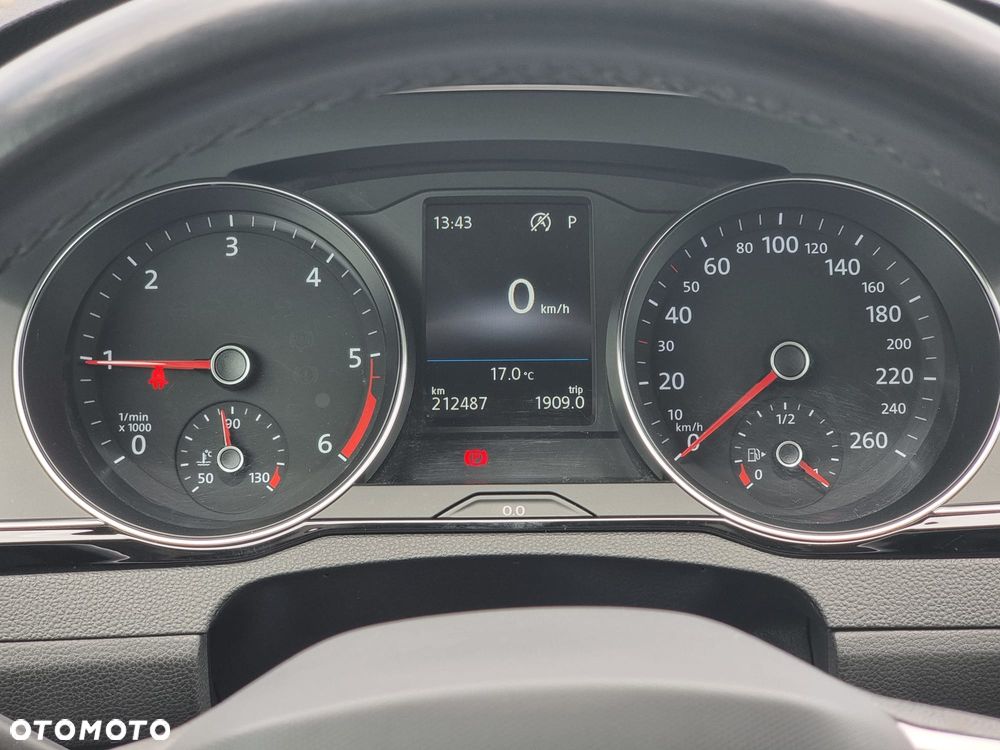 Volkswagen Passat - 14