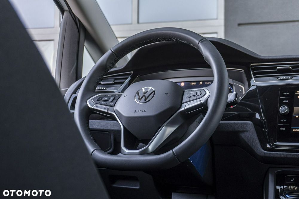 Volkswagen Touran - 21