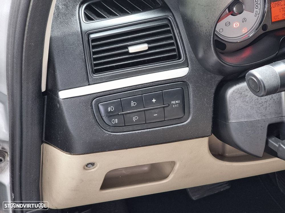 Fiat Linea 1.3 M-Jet Emotion Dualogic - 15