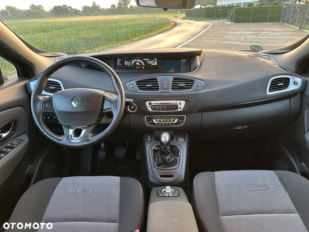 Renault Scenic 1.6 16V 110 Paris - 2