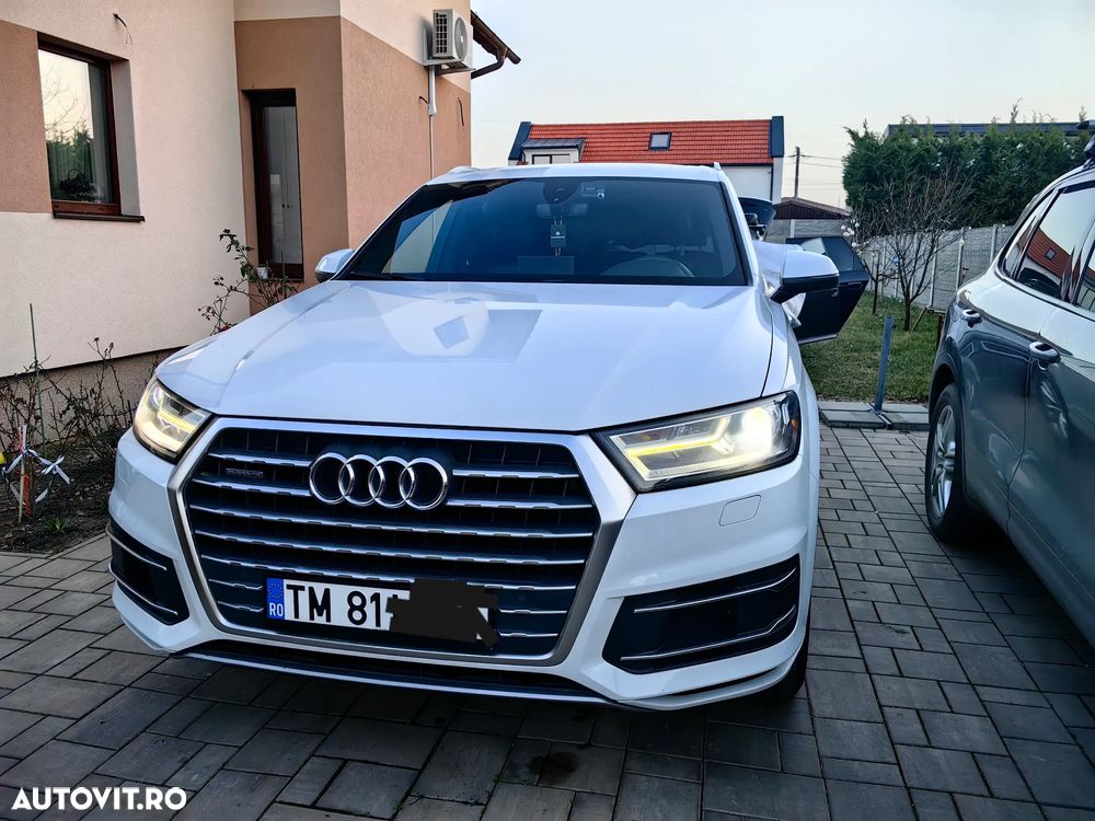 Audi Q7 - 1