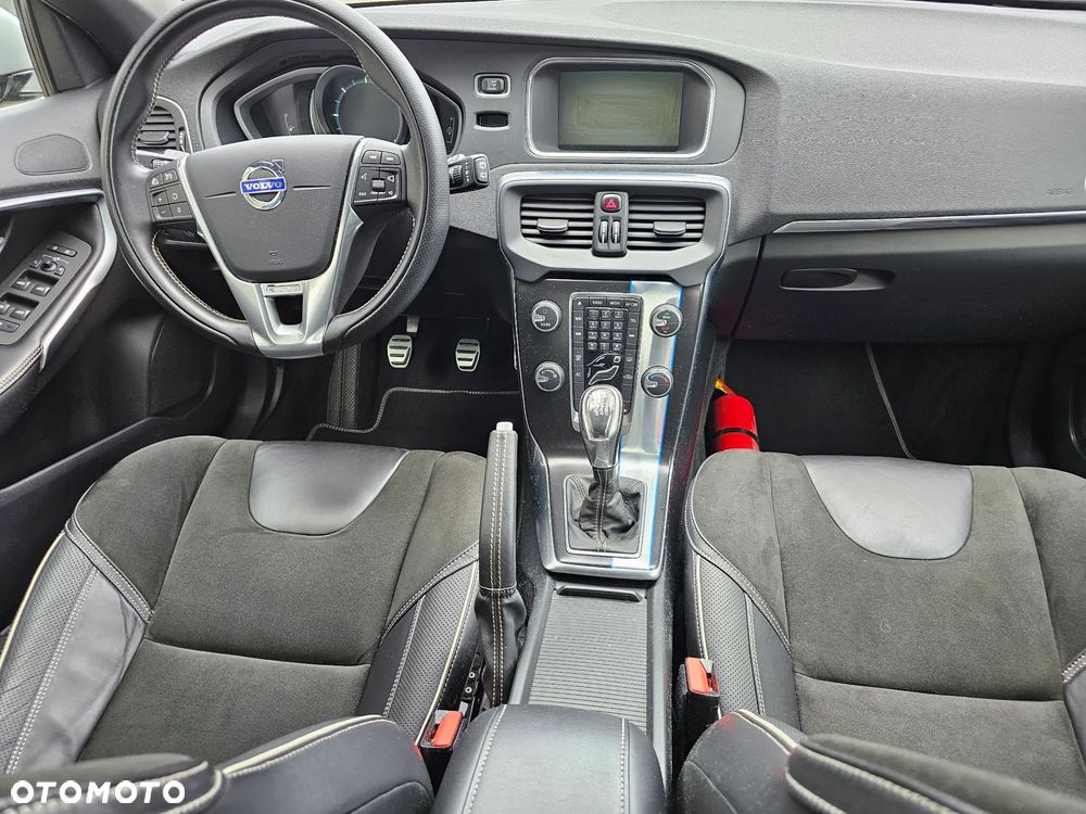 Volvo V40 D2 R-Design Kinetic - 23
