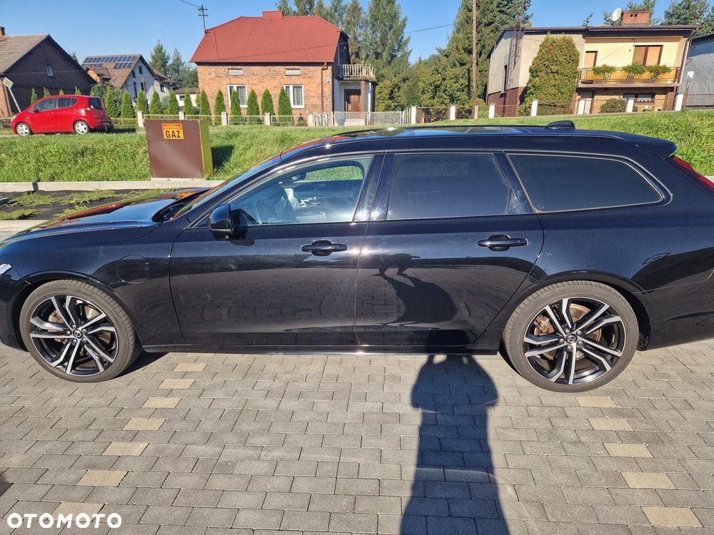 Volvo V90 T8 AWD Plug-In Hybrid R-Design - 1