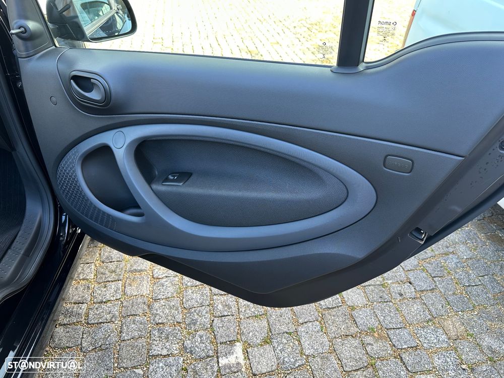 Smart Fortwo Cabrio EQ perfect - 13