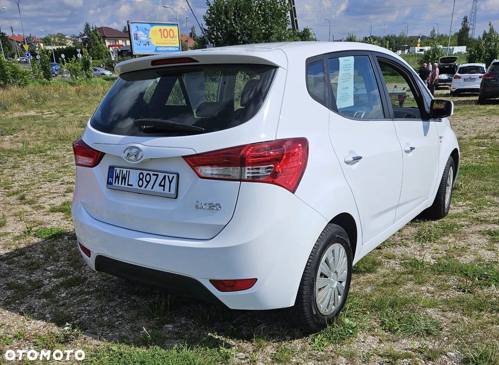 Hyundai ix20 1.4 blue - 4
