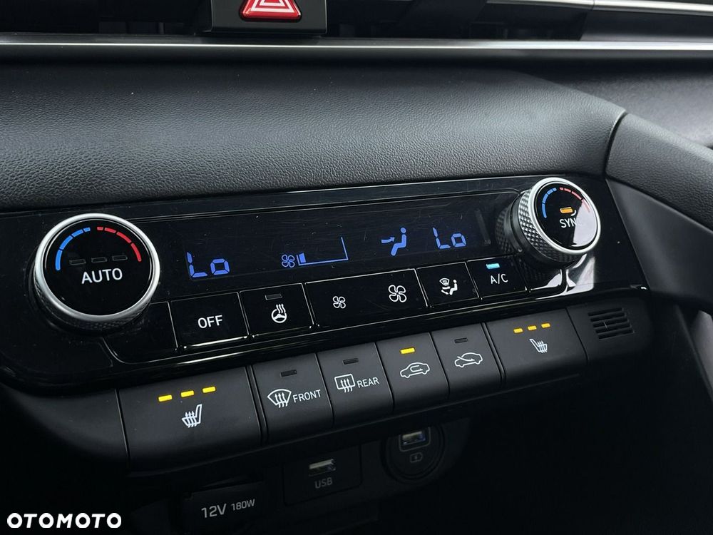 Hyundai Elantra - 20