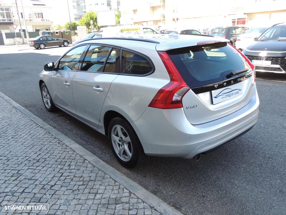 Volvo V60 D3 Geartronic Business Edition - 10