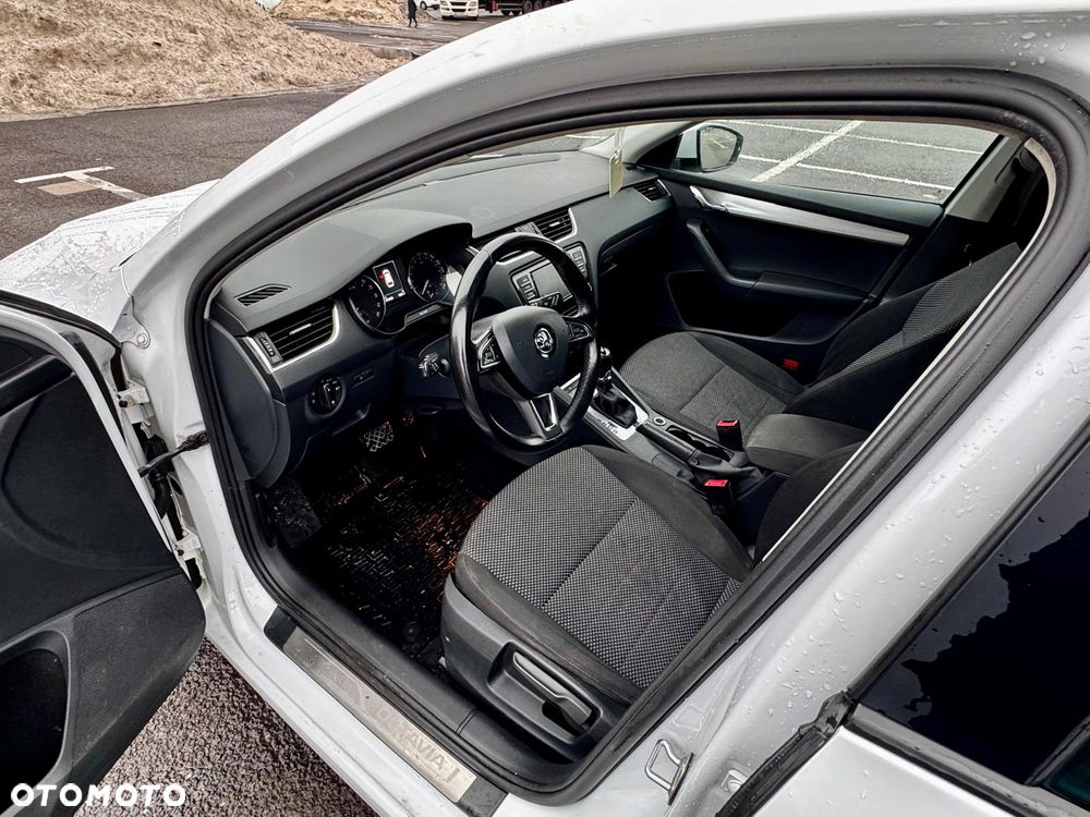 Skoda Octavia 1.6 TDI (Green tec) DSG Ambition - 10