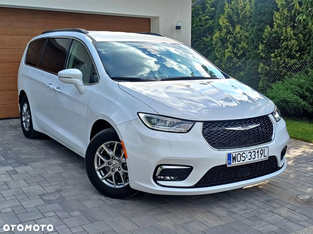 Chrysler Pacifica - 3