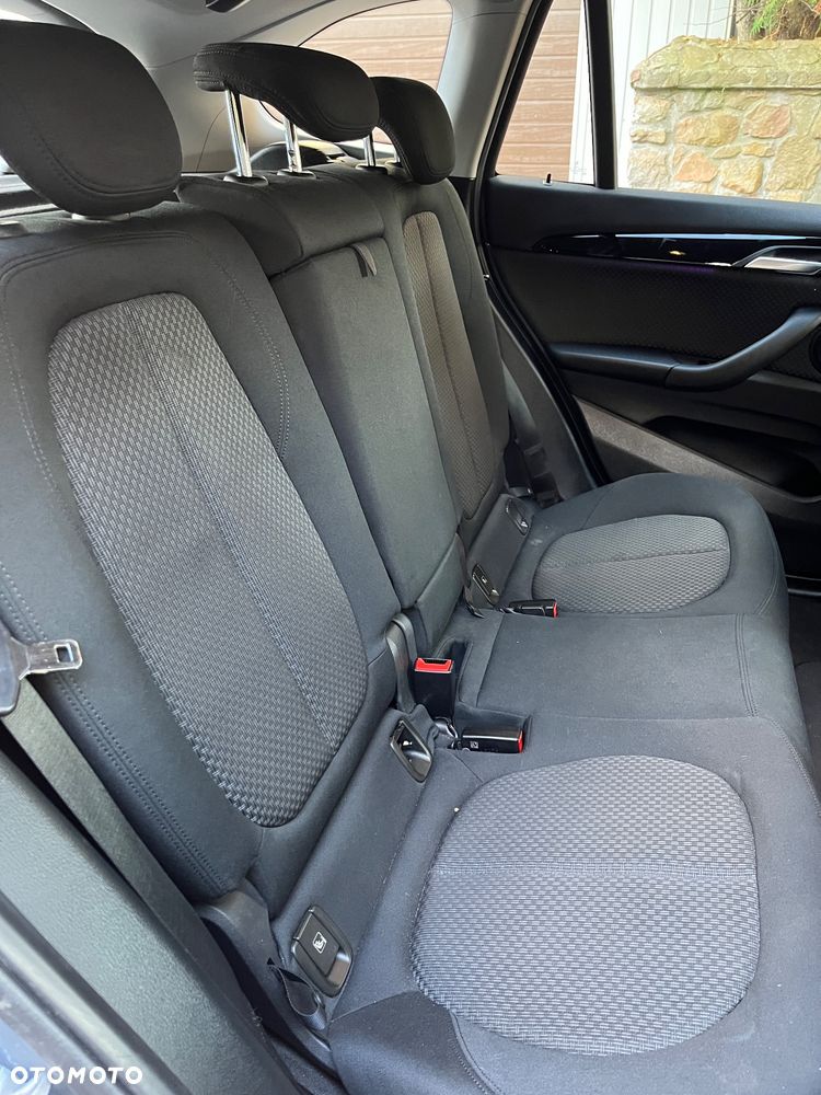 BMW X1 sDrive18i Advantage - 22