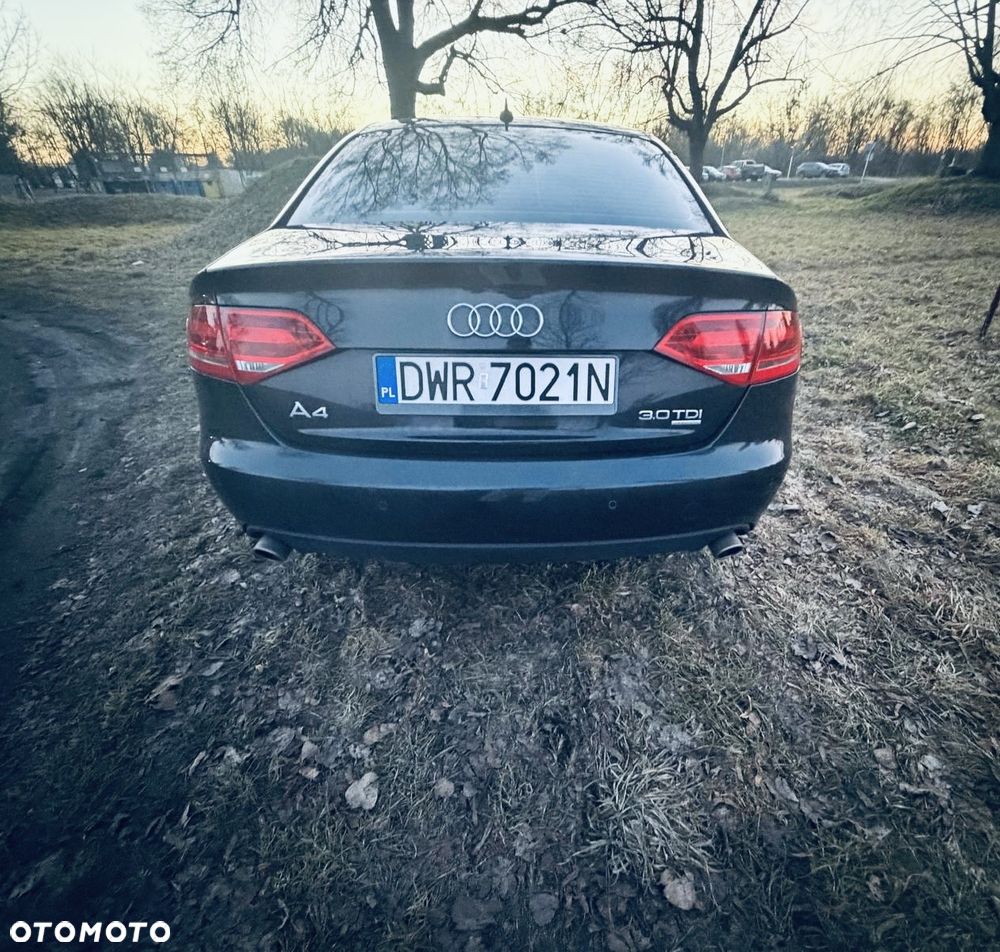 Audi A4 Limousine - 7