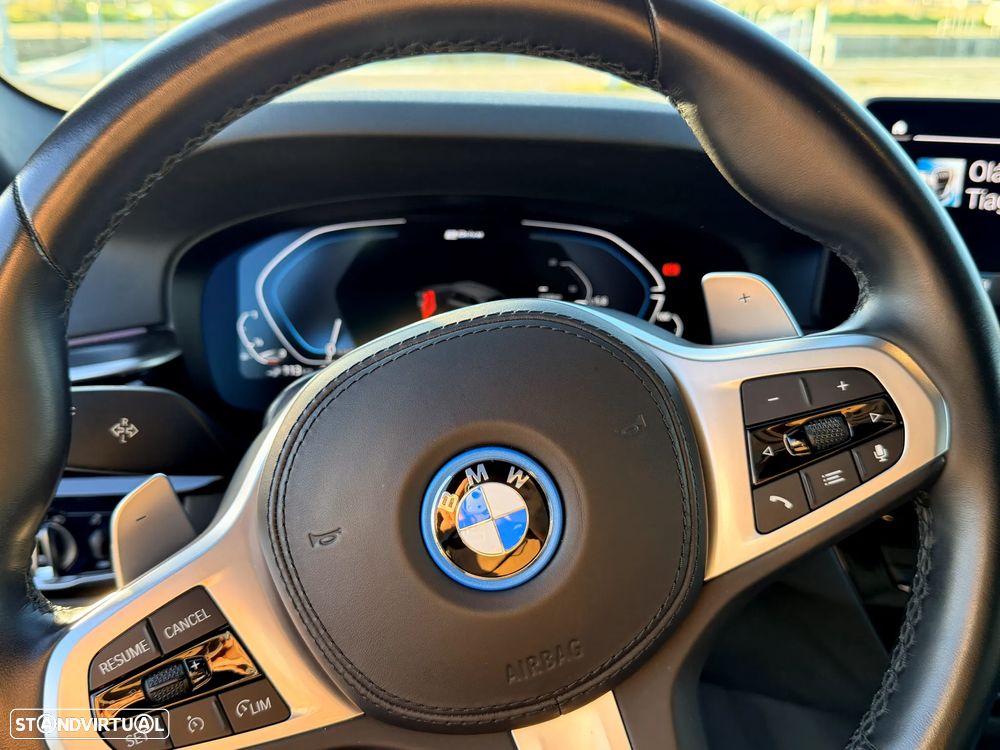 BMW 530 e Pack Desportivo M - 11