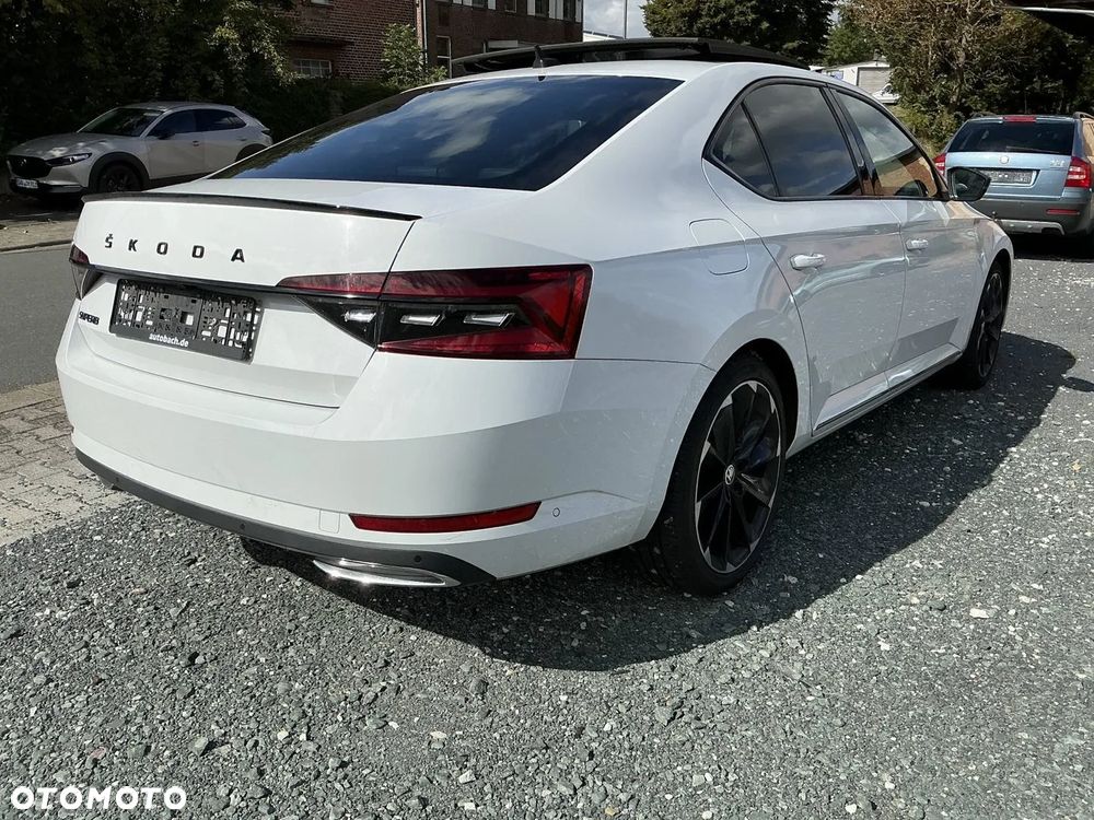 Skoda Superb 2.0 TDI SCR Sportline DSG - 5