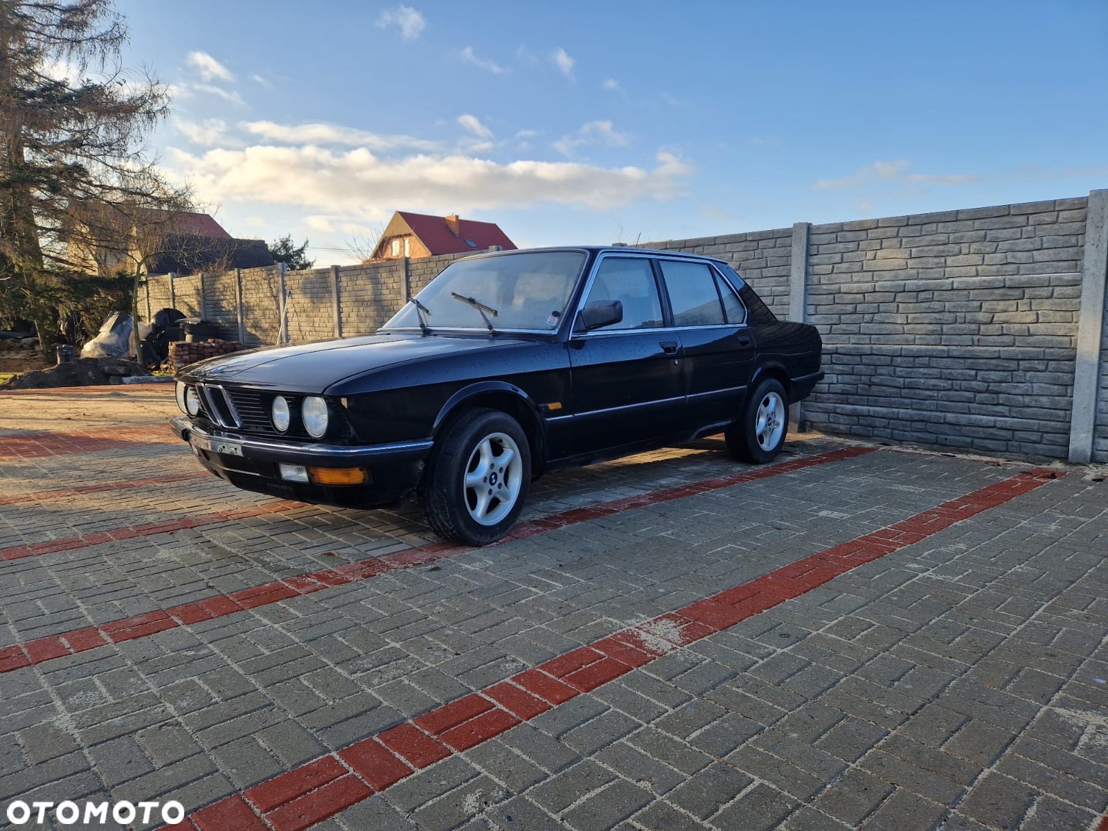 BMW Seria 5 518 i - 17