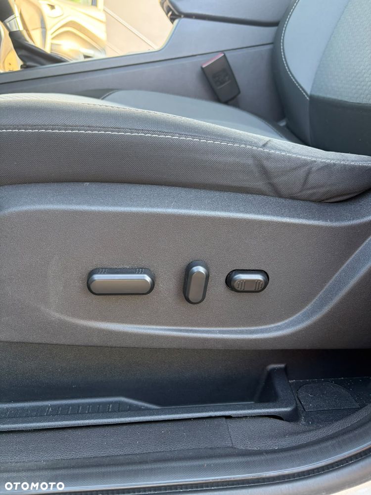 Ford Escape - 32