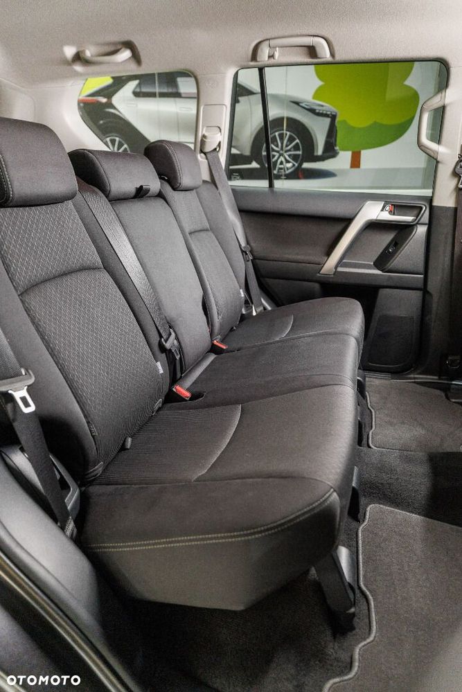 Toyota Land Cruiser - 19