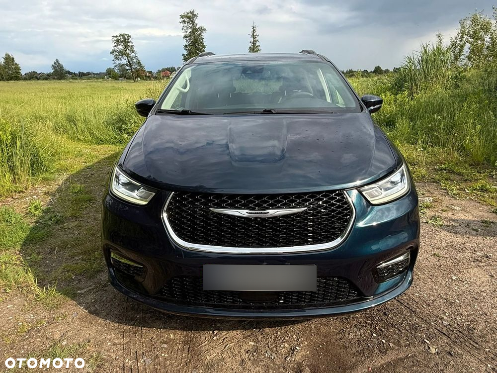 Chrysler Pacifica - 5
