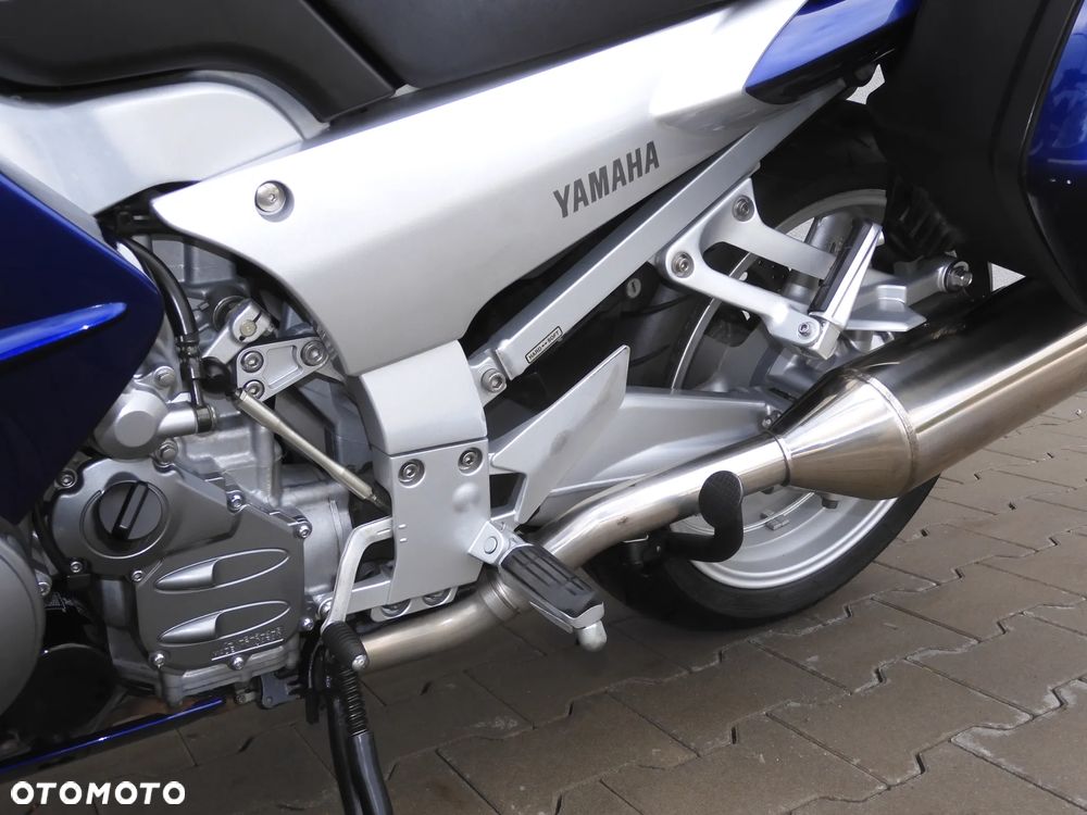 Yamaha FJR - 39