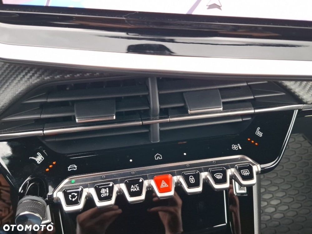 Peugeot 2008 1.2 PureTech GT S&S EAT8 - 26