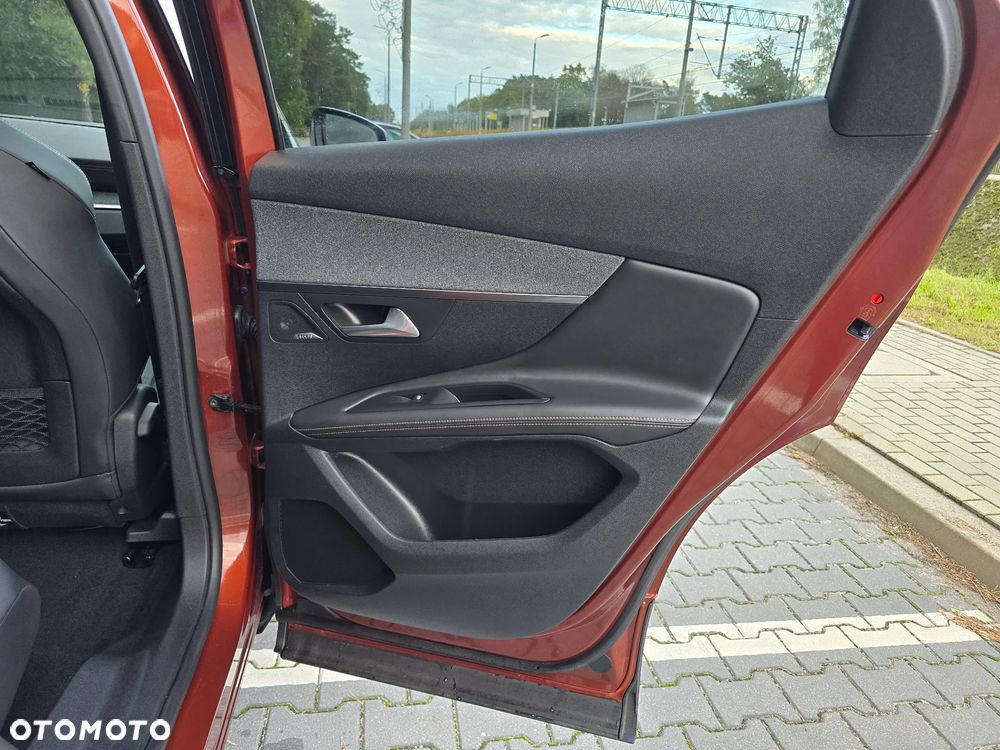 Peugeot 3008 1.6 THP Allure S&S EAT6 - 33