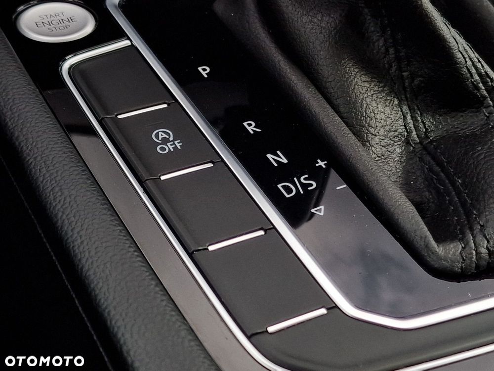 Volkswagen Passat Variant - 25