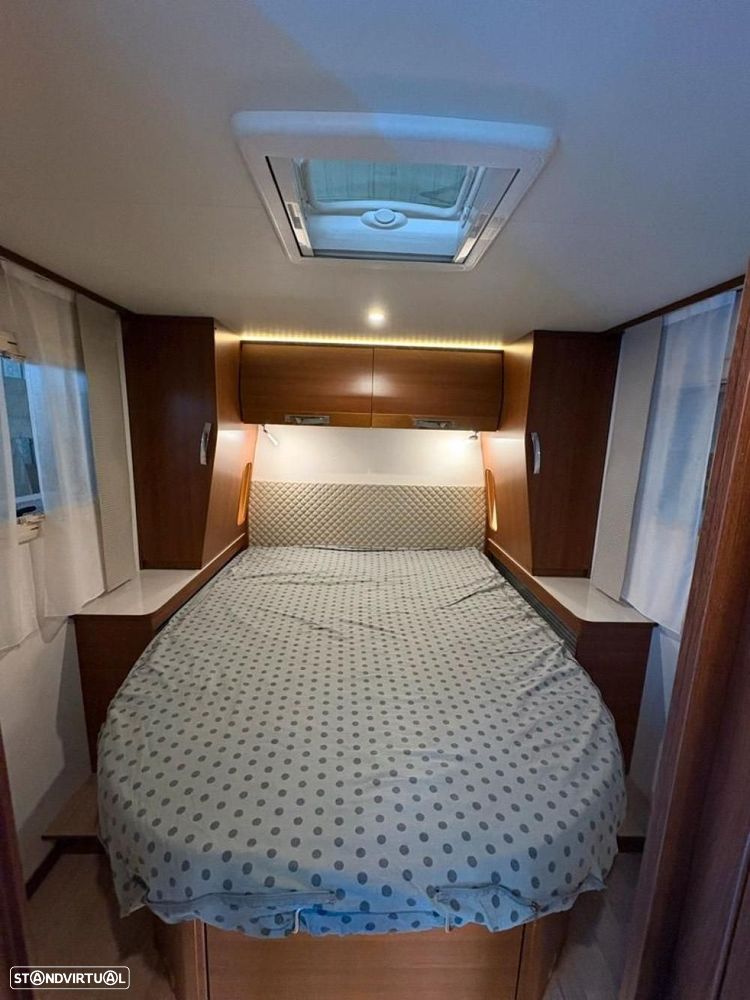 Rapido Serie 6F 696F cama central e basculante - 2