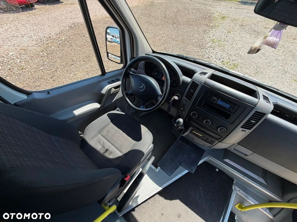 Mercedes-Benz Sprinter 516 - 18