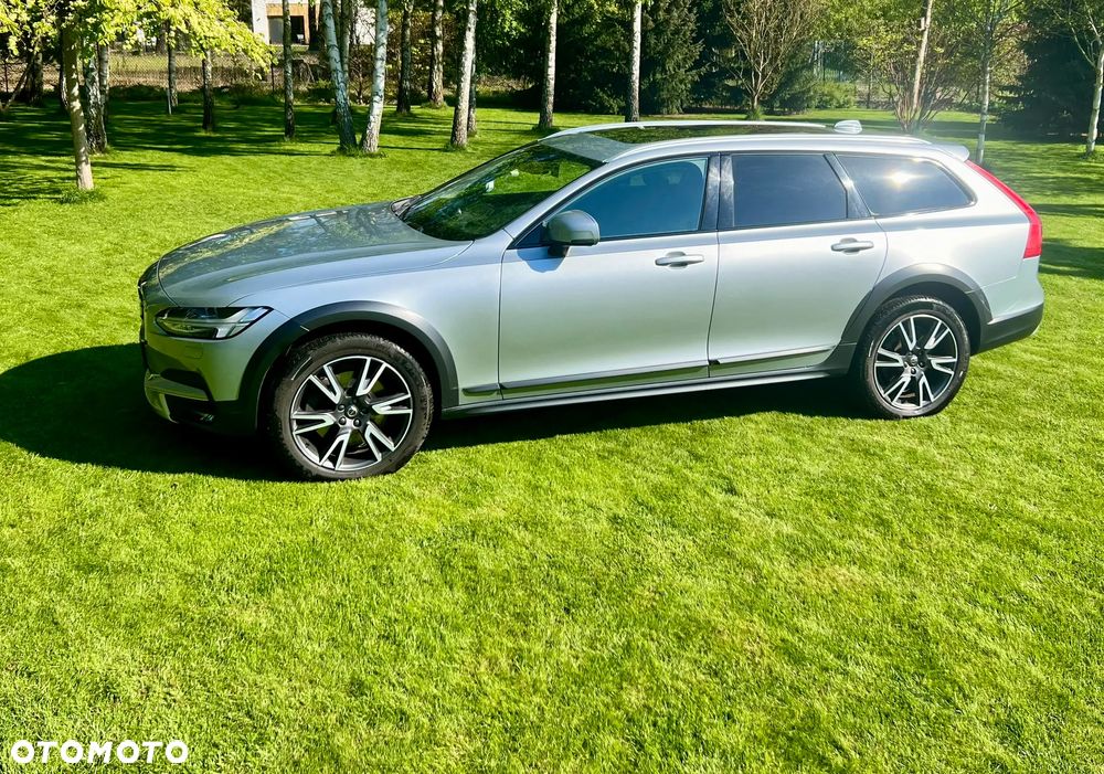 Volvo V90 D5 AWD Geartronic Momentum Pro - 2