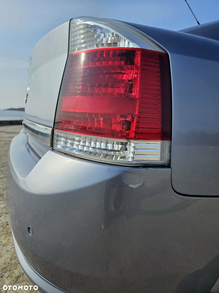 Opel Vectra 1.8 - 10