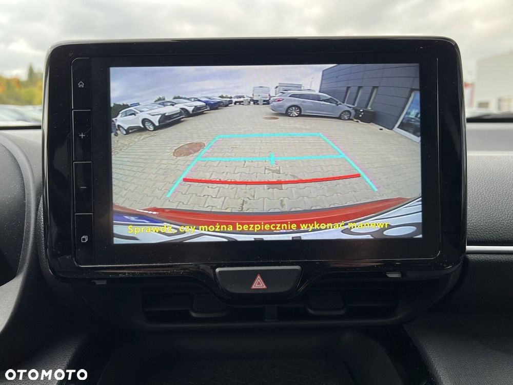 Toyota Yaris Cross Hybrid 1.5 Comfort 4x4 - 17