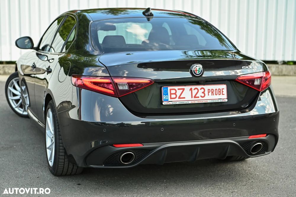 Alfa Romeo Giulia 2.0 Turbo RWD AT8 Super - 4