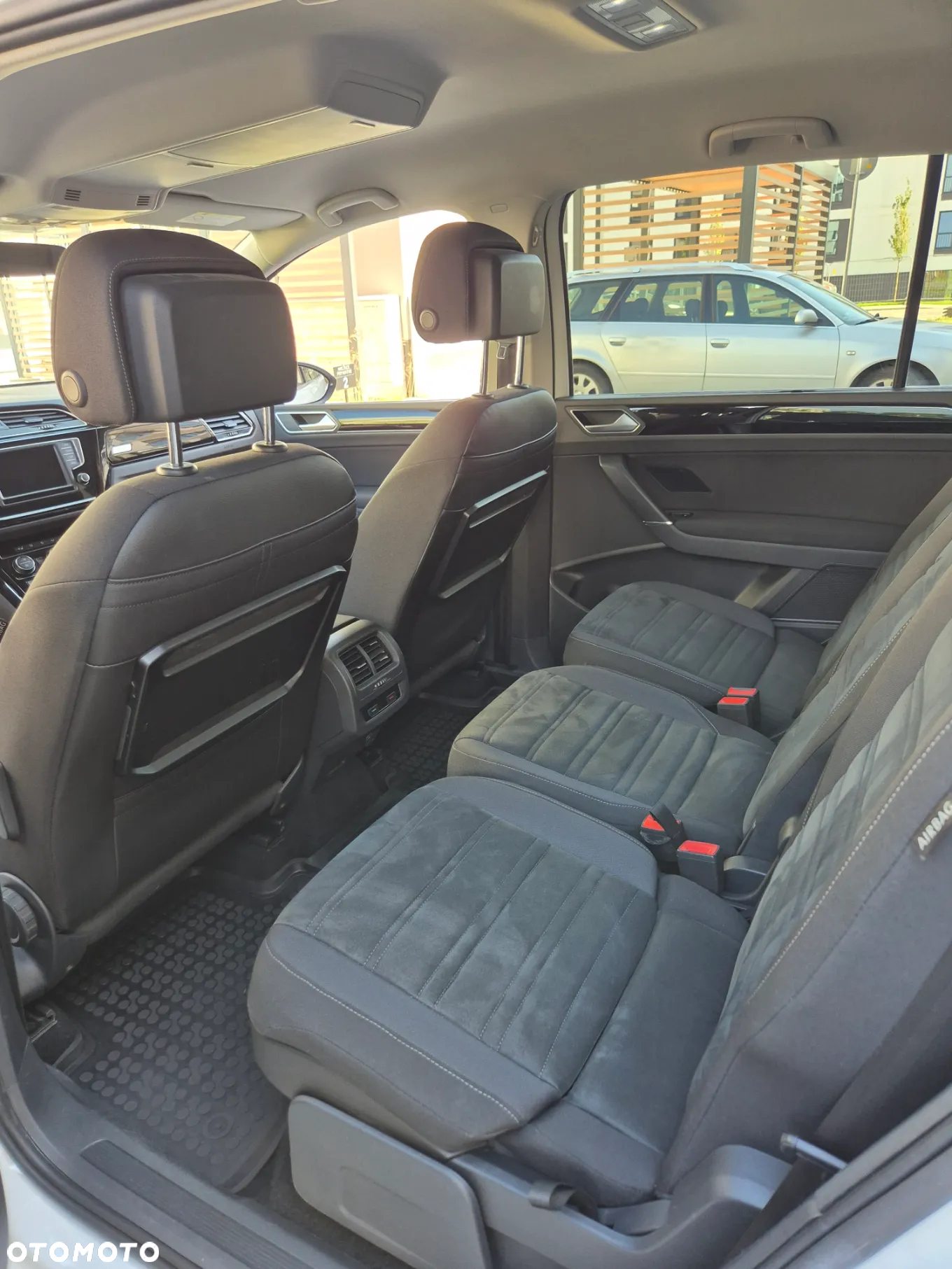 Volkswagen Touran 2.0 TDI BMT Highline - 26