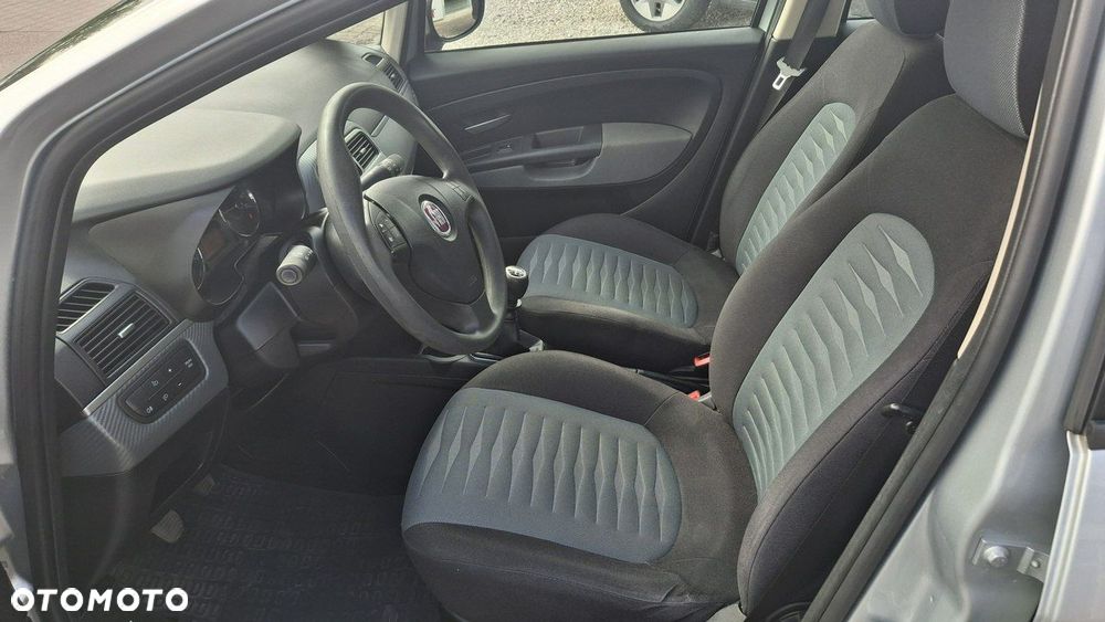 Fiat Grande Punto - 6
