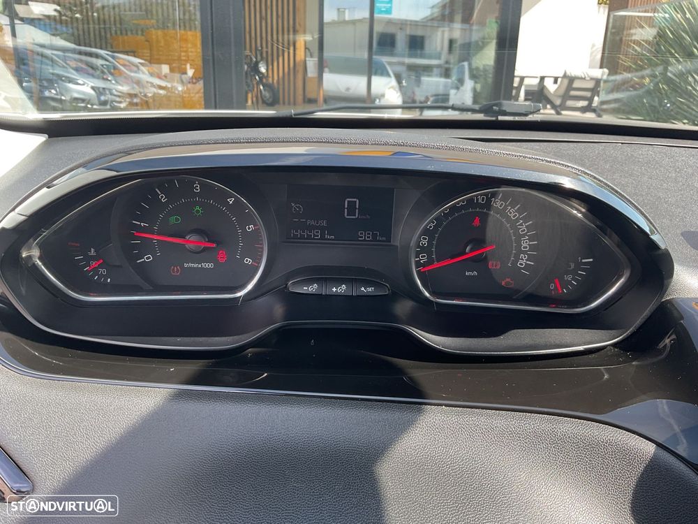 Peugeot 208 1.4 HDi Access - 20