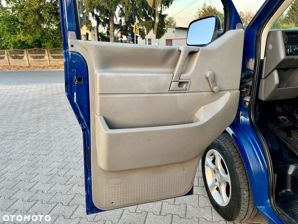 Volkswagen Transporter - 7