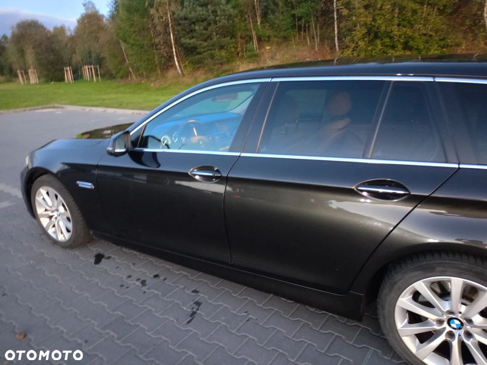 BMW Seria 5 520d xDrive - 9