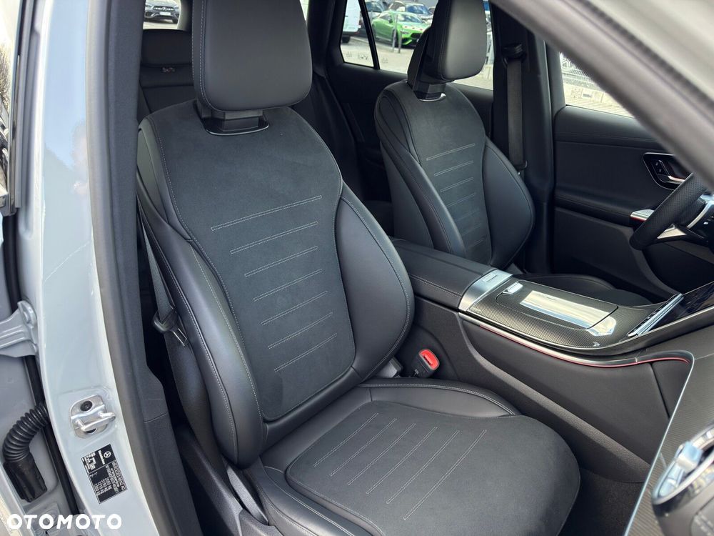 Mercedes-Benz GLC - 27