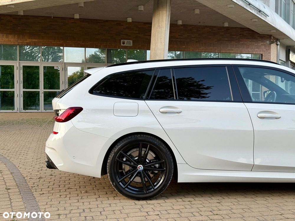 BMW Seria 3 330i M Sport sport - 10