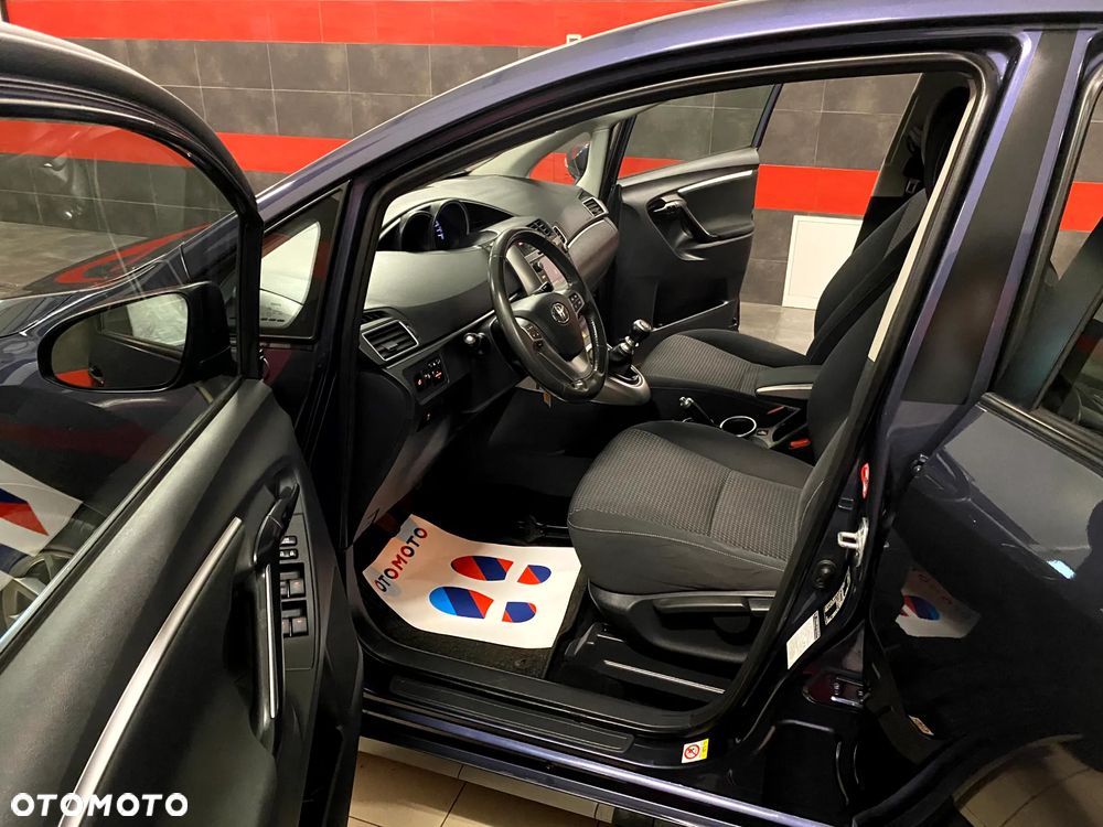 Toyota Verso 1.8 Premium - 14