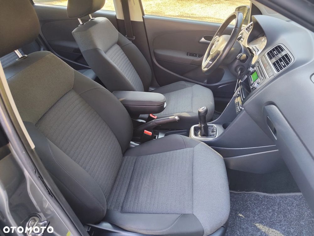 Volkswagen Polo 1.2 Comfortline - 25