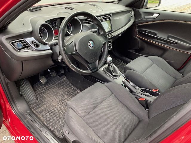 Alfa Romeo Giulietta 1.4 TB Distinctive - 19