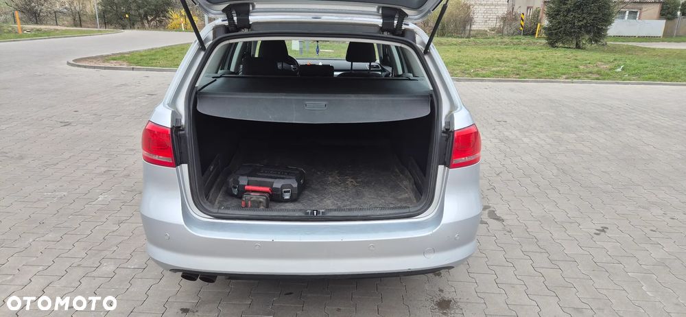 Volkswagen Passat 2.0 TDI DSG Trendline - 7