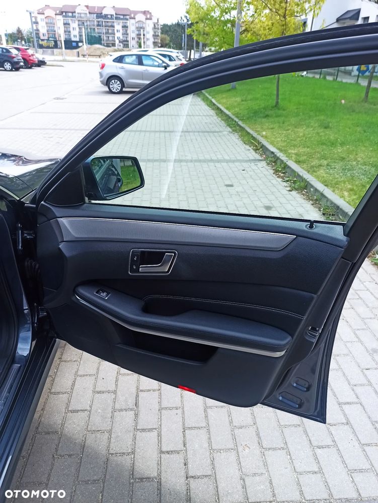 Mercedes-Benz Klasa E 250 CDI 7G-TRONIC Elegance - 24