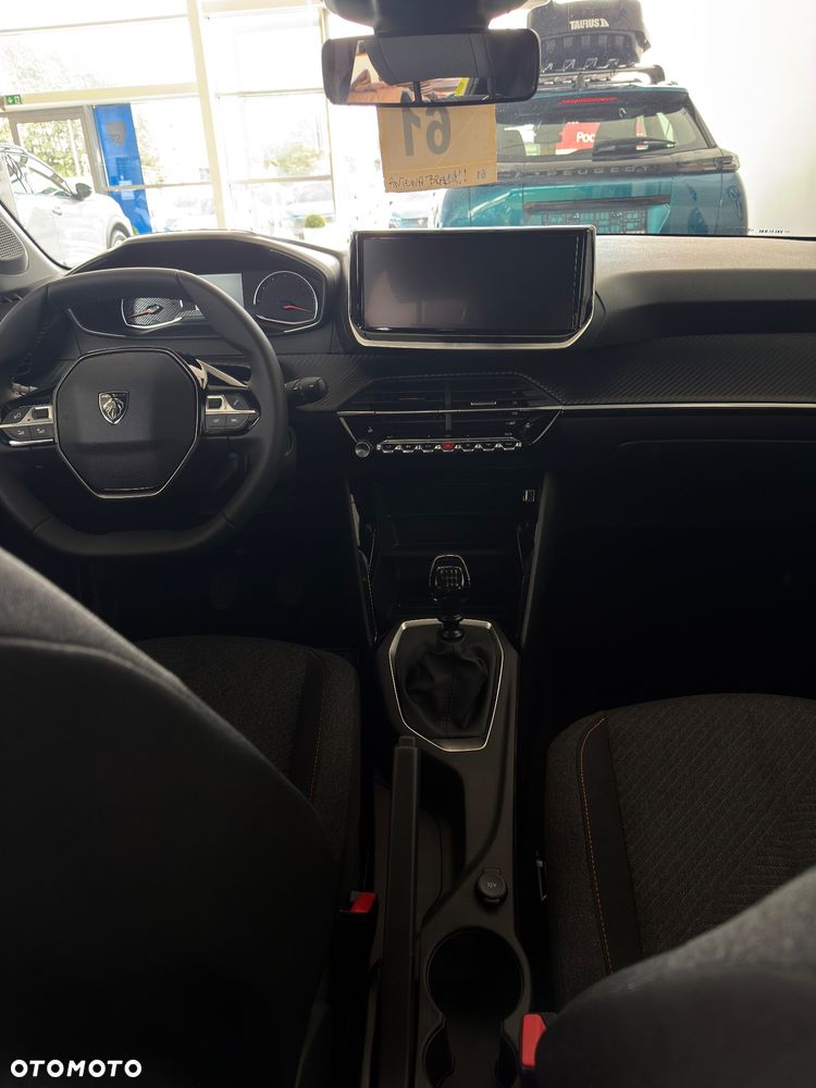 Peugeot 208 - 14