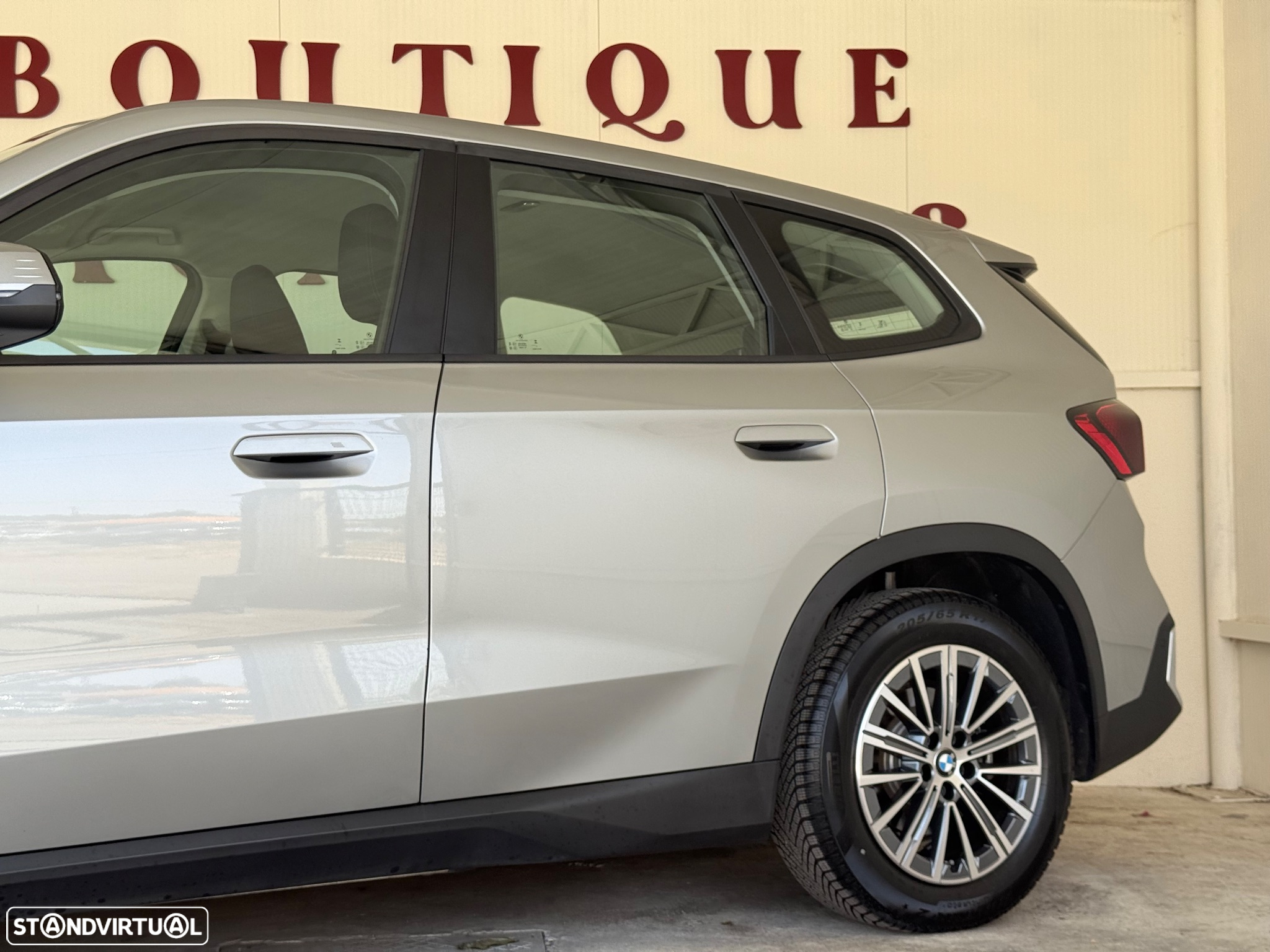 BMW iX1 xDrive30 - 8