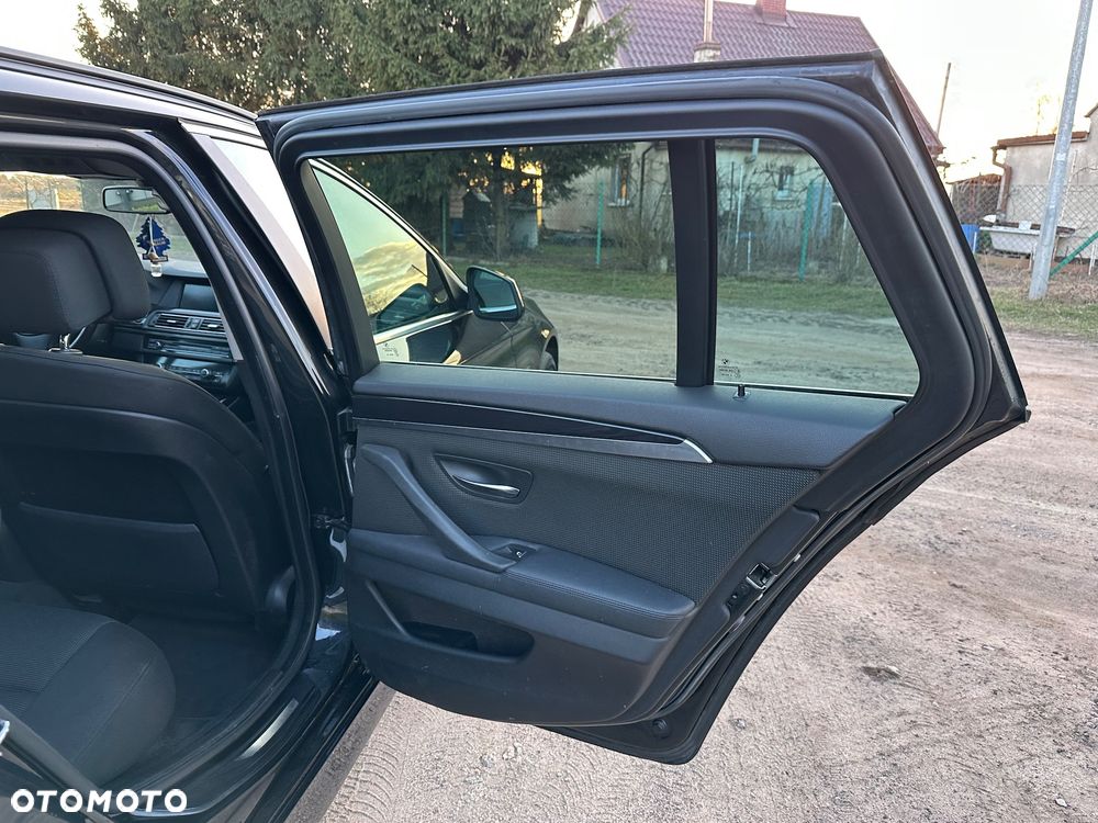 BMW Seria 5 520d Efficient Dynamics Edition - 15