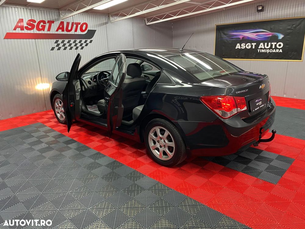Chevrolet Cruze - 16
